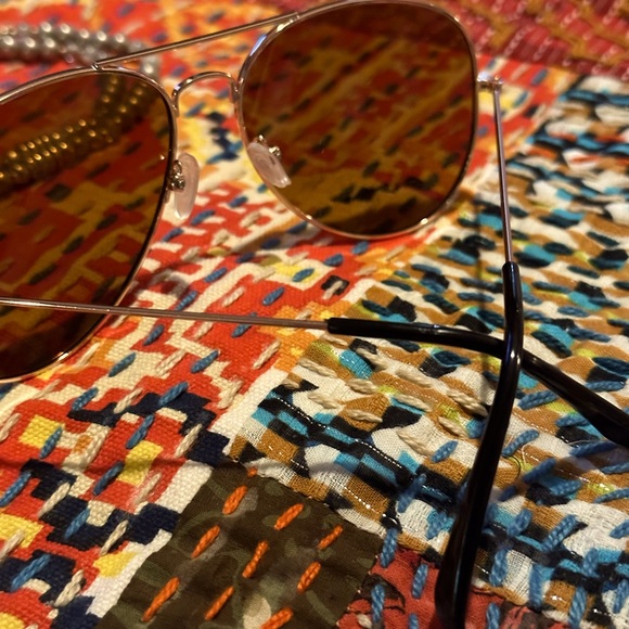 Aviator Amber Sunglasses 🕶️ - Picture 3 of 9